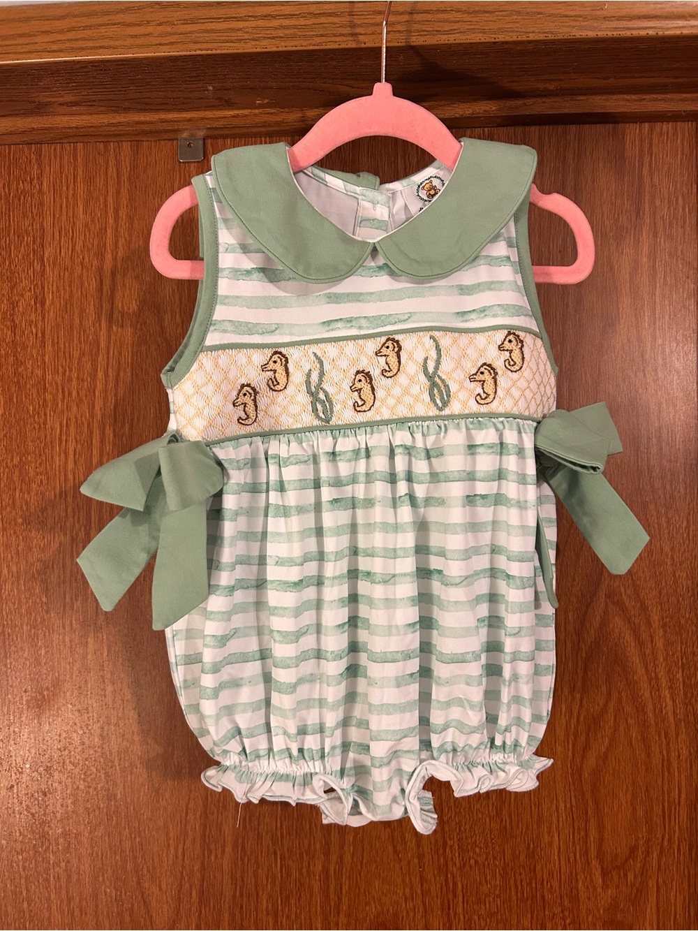 Smocked Seahorse Bubble